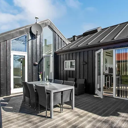 Casa vacanze 3 Bedroom Beautiful In Allinge-Sandvig