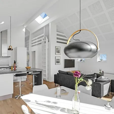 3 Bedroom Beautiful In Semesterbostad Allinge-Sandvig