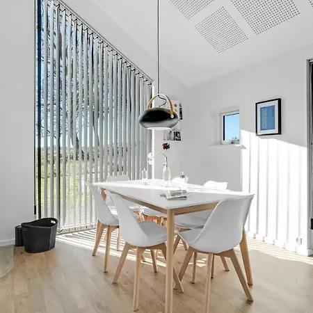 Casa vacanze 3 Bedroom Beautiful In Allinge-Sandvig