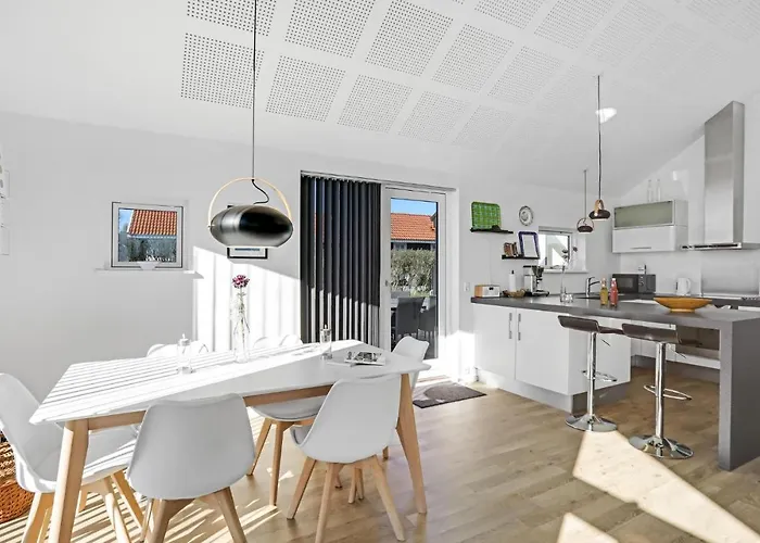 Nyaraló 3 Bedroom Beautiful In