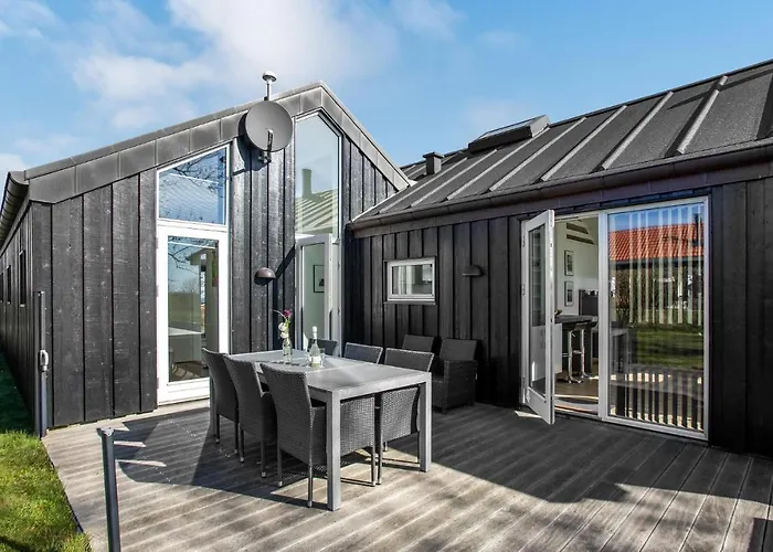 Nyaraló 3 Bedroom Beautiful In Allinge-Sandvig